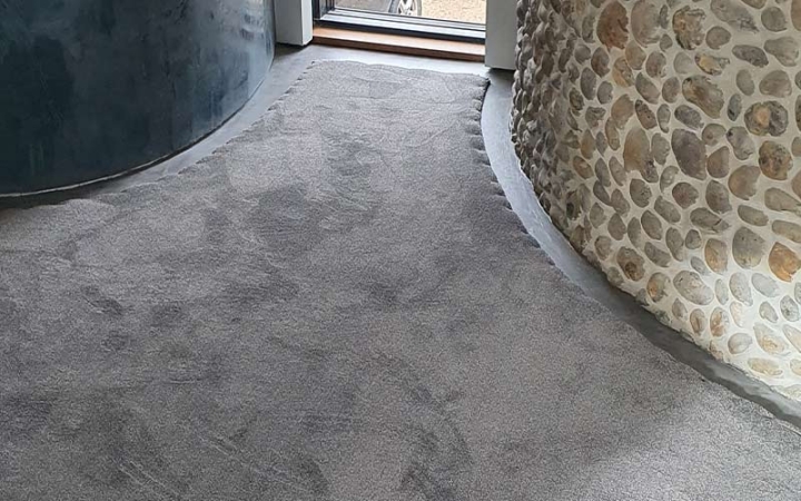 Off-edge Carpets